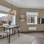 City Center Studio Furu With Mountain View!